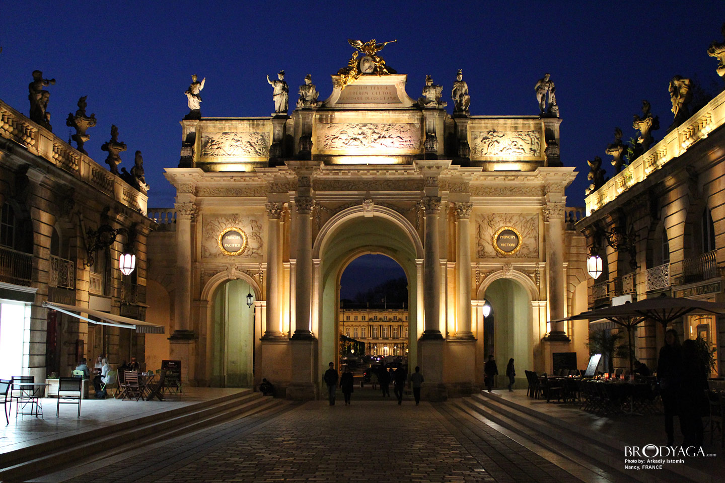 Place Stanislas by night
